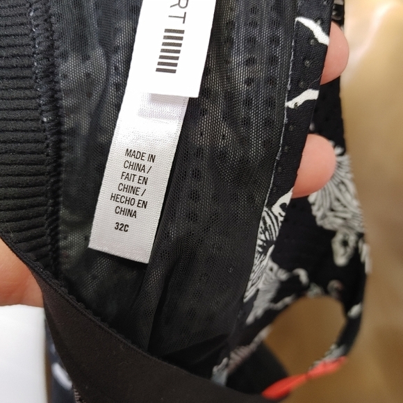 VICTORIA Secret Sports bra zebra print 32C - Picture 7 of 10